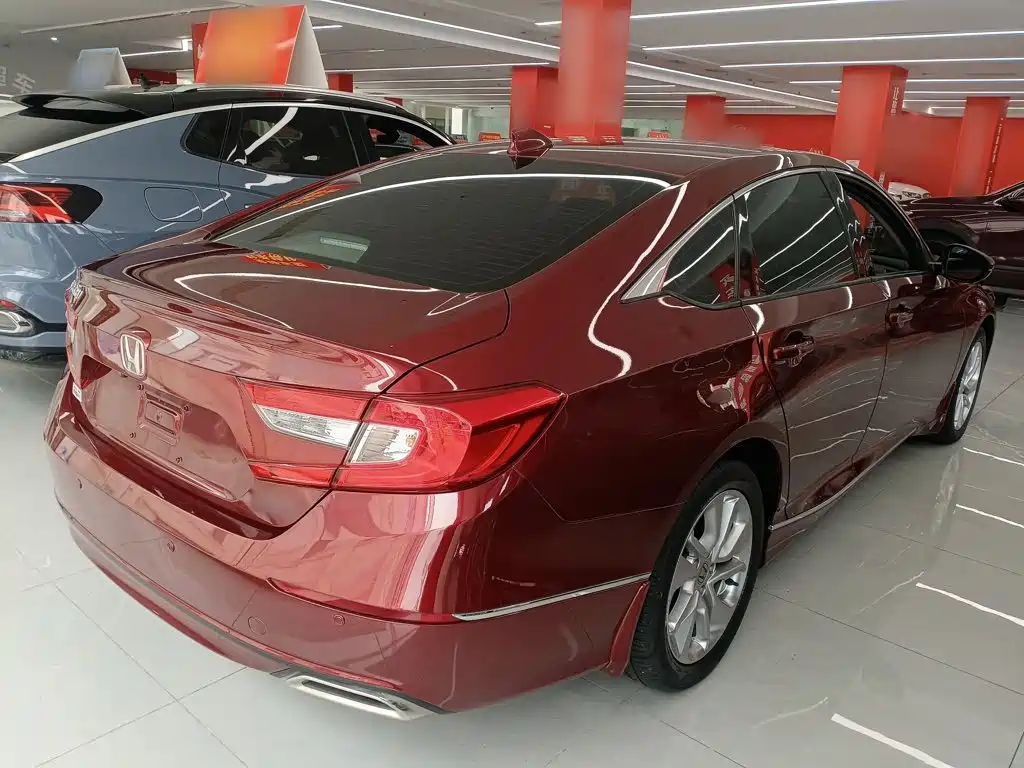 Honda Accord — фото 5