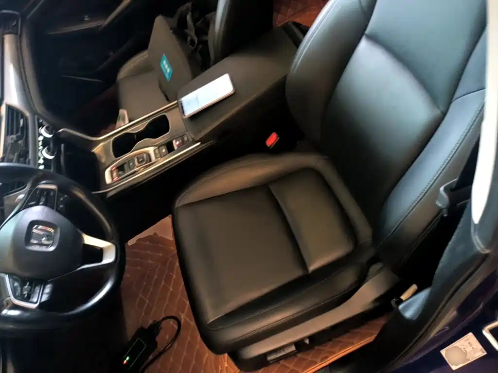 Honda Accord — фото 11
