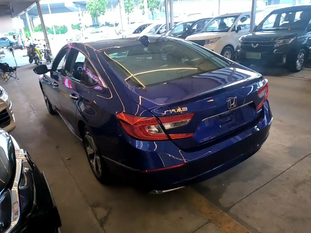 Honda Accord — фото 23