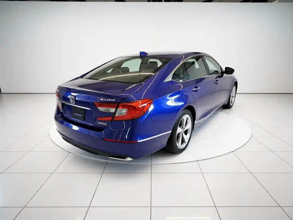 Honda Accord — фото 5