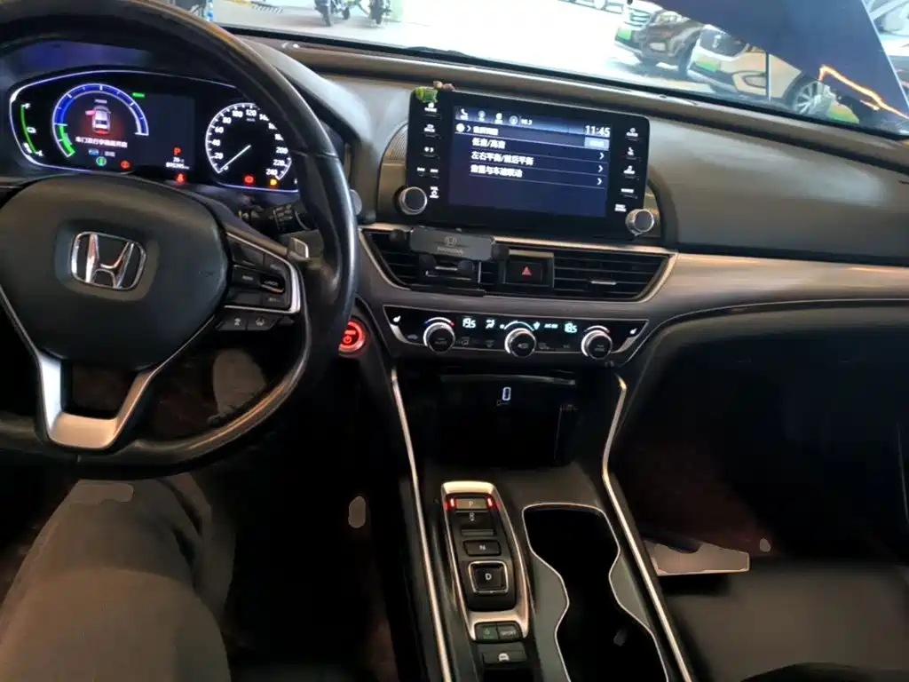 Honda Accord — фото 6