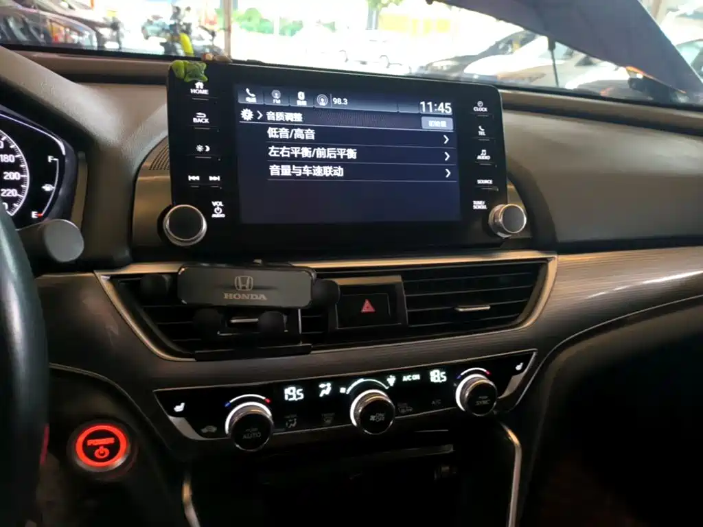 Honda Accord — фото 9