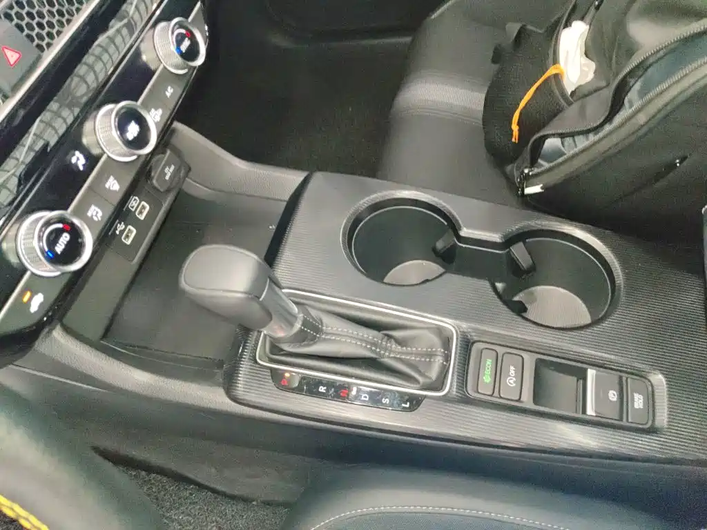 Honda Civic — фото 10
