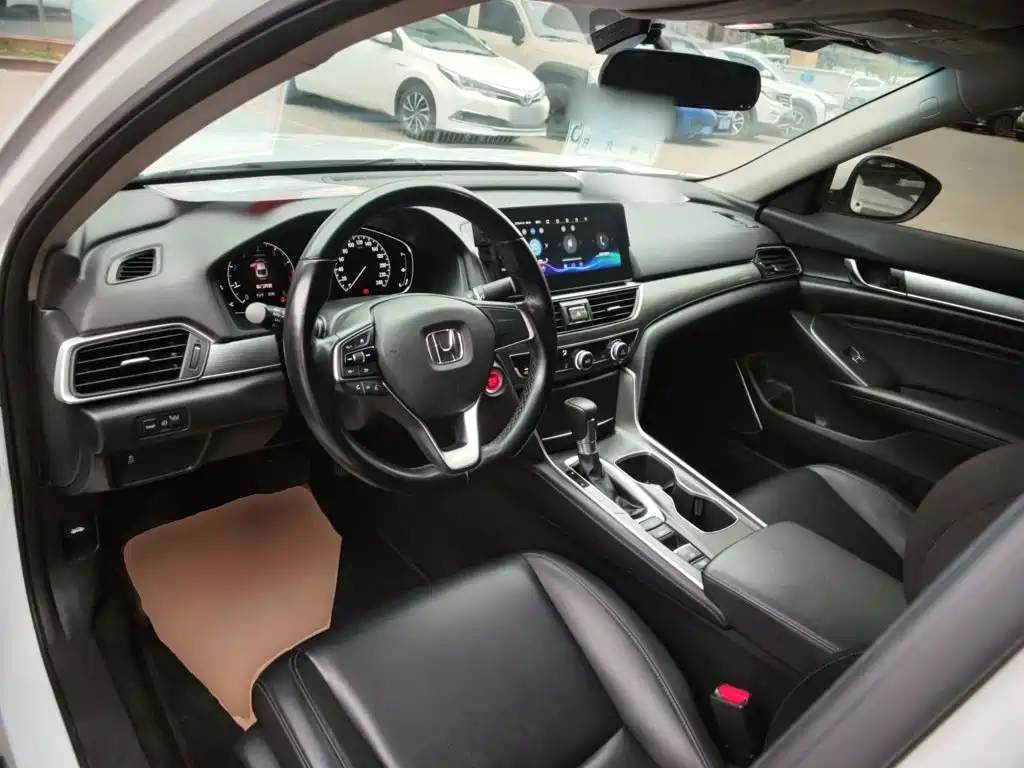 Honda Accord — фото 3