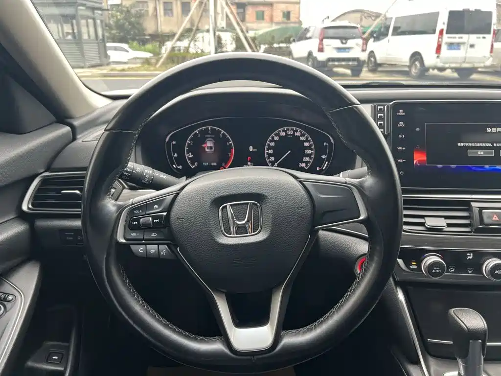 Honda Accord — фото 22