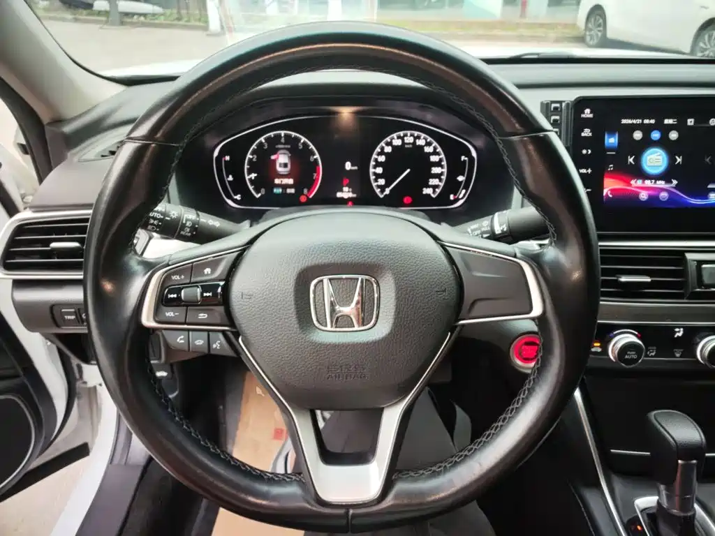 Honda Accord — фото 4