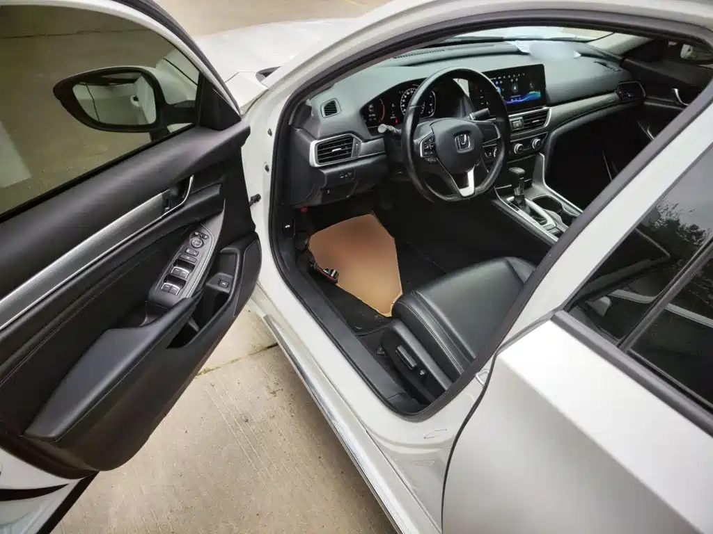 Honda Accord — фото 9