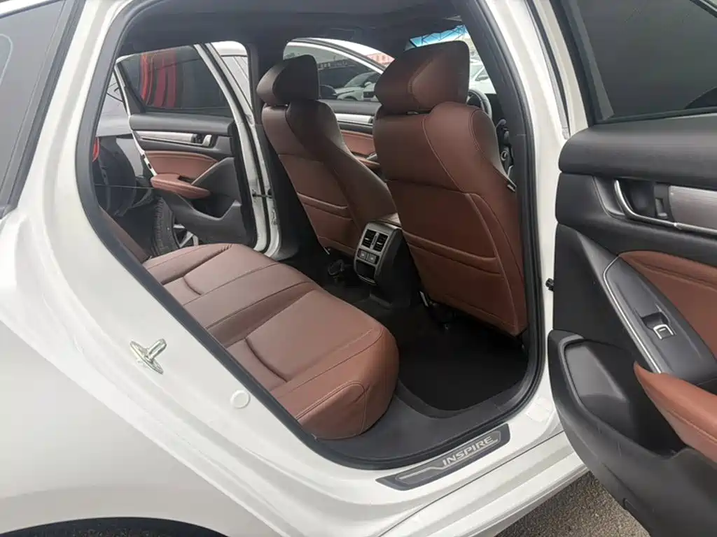 Honda Inspire — фото 14