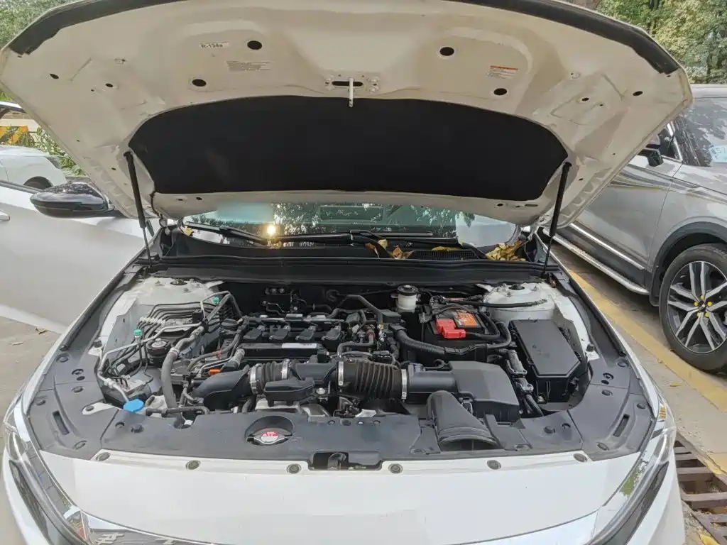 Honda Accord — фото 20