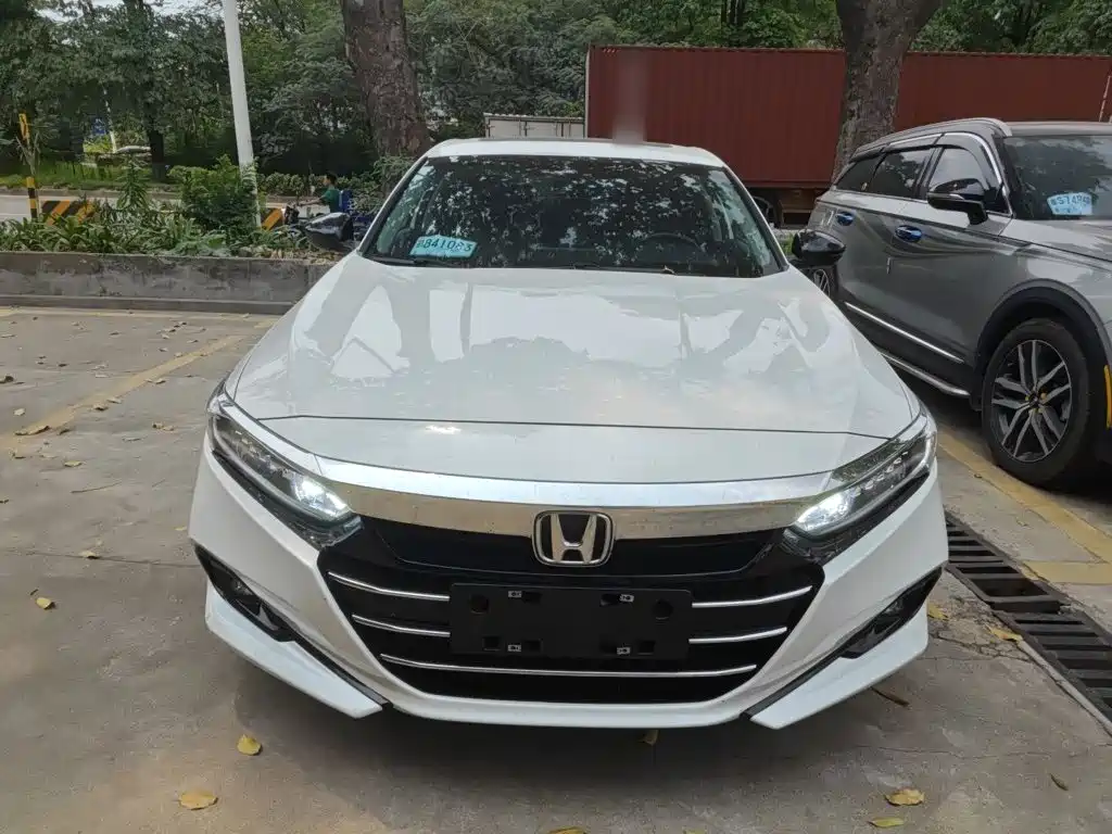 Honda Accord — фото 3