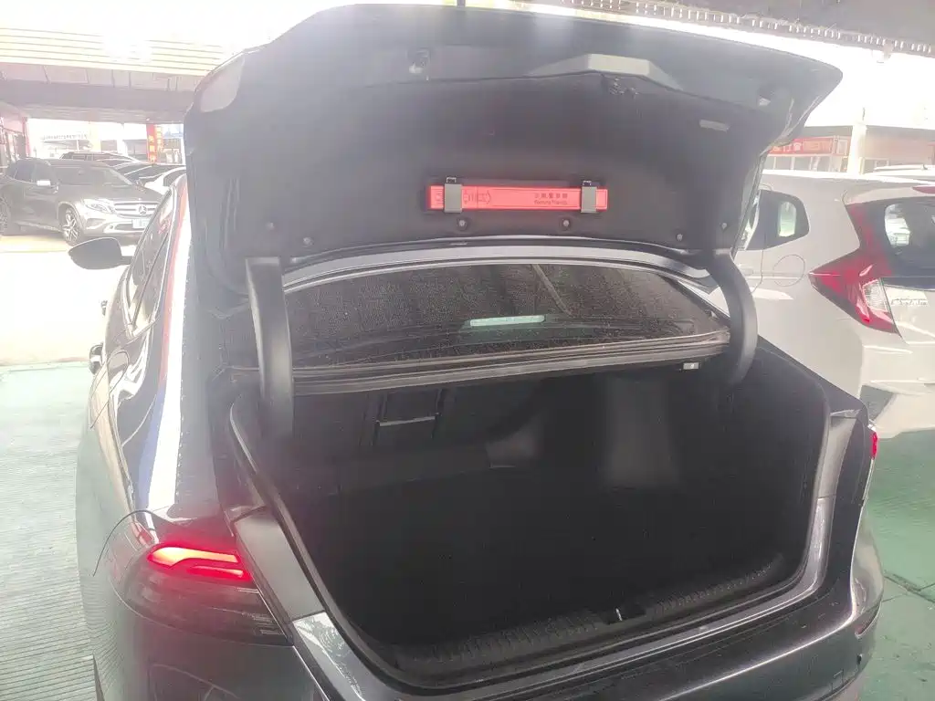 Honda Accord — фото 15