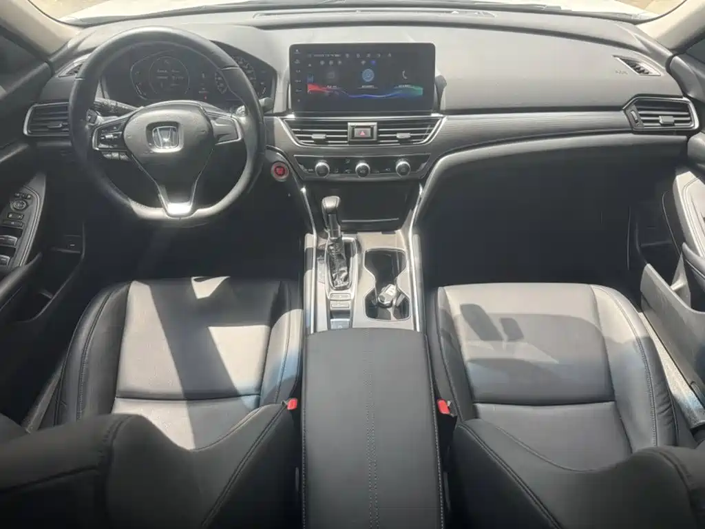 Honda Accord — фото 15