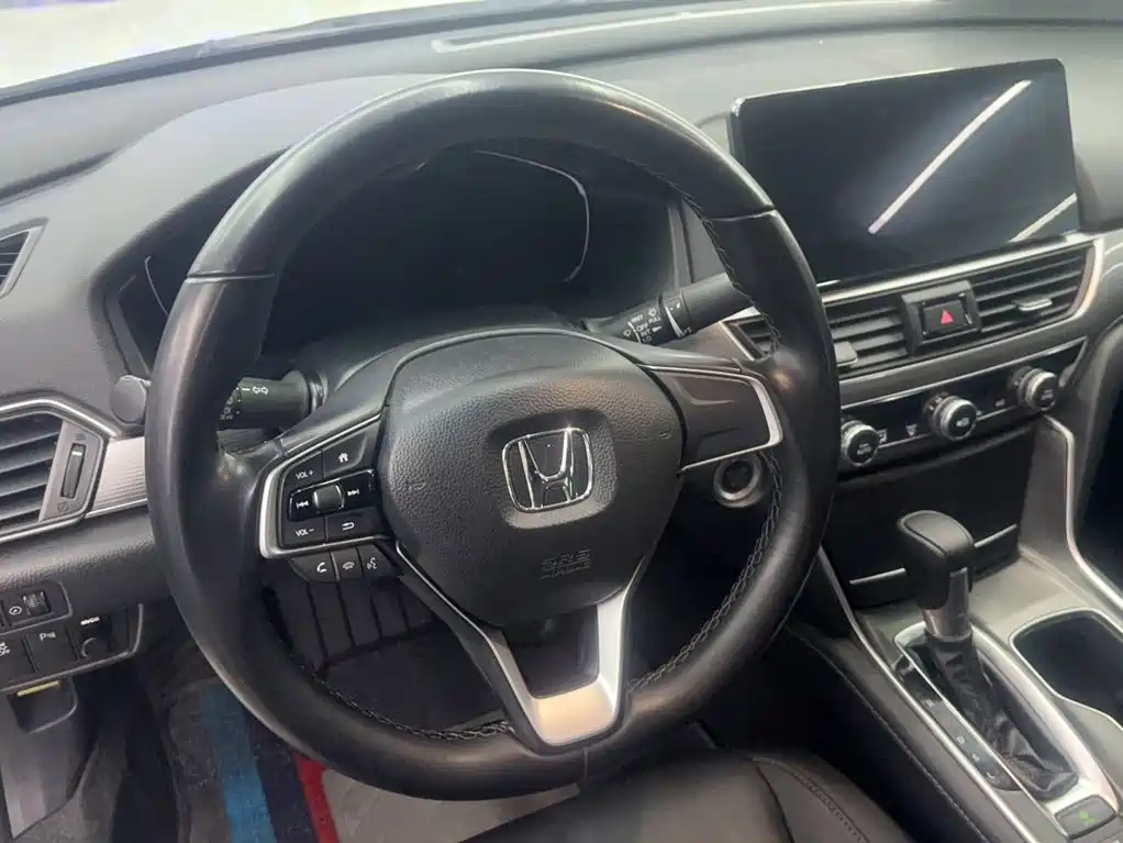 Honda Accord — фото 6