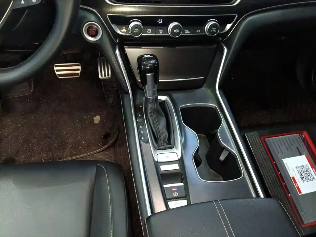Honda Accord — фото 14