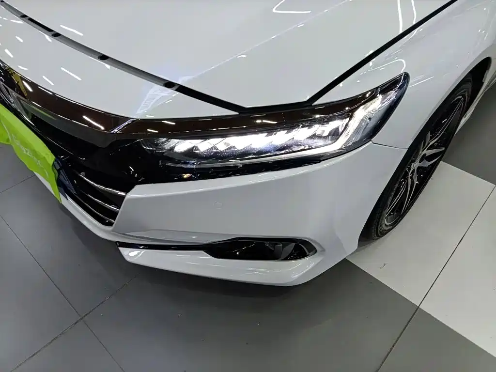 Honda Accord — фото 24