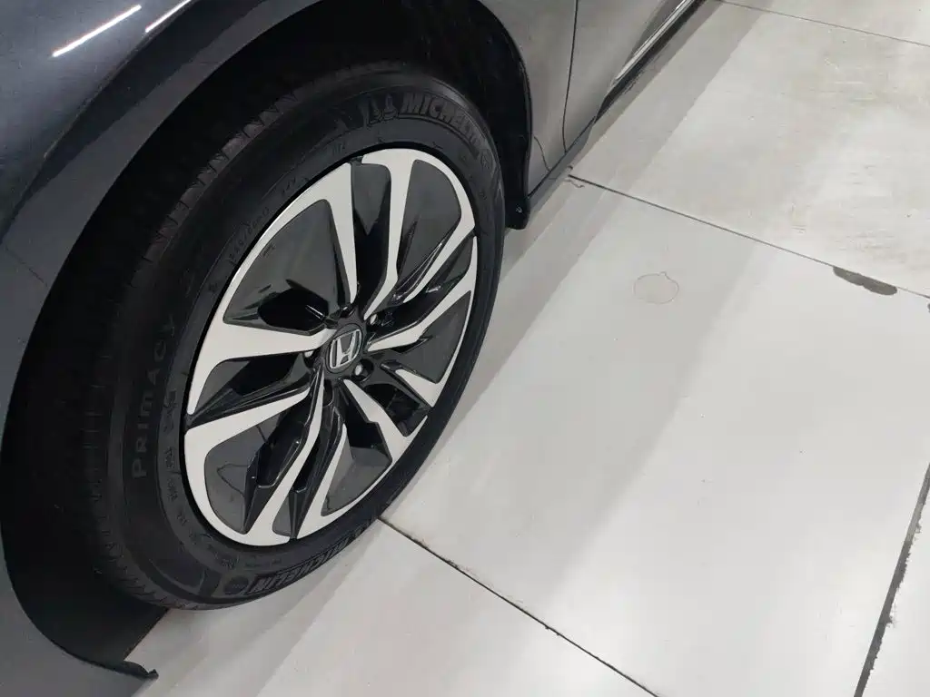 Honda Accord — фото 23