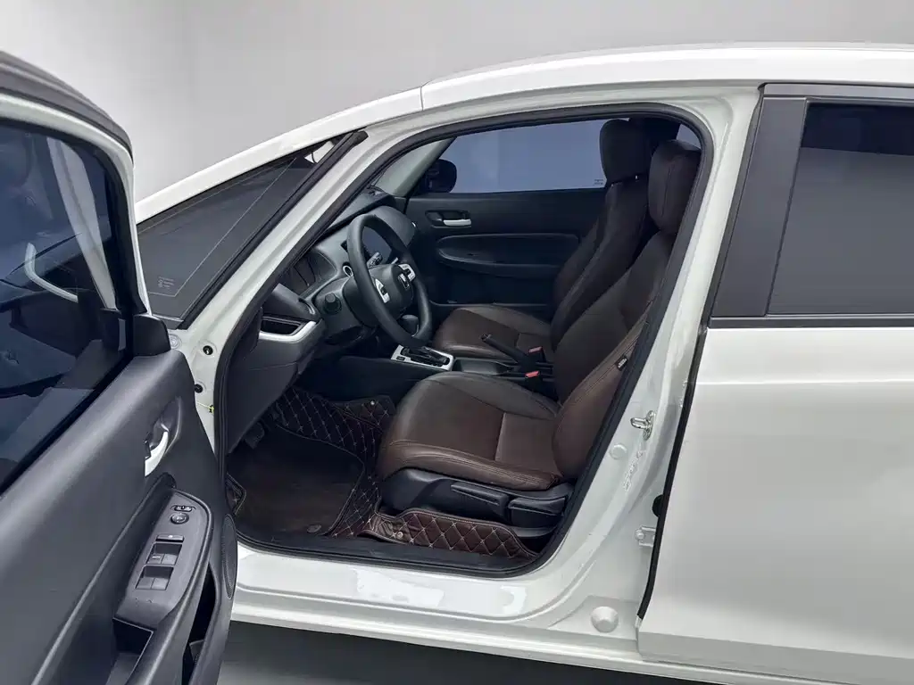 Honda Fit — фото 5