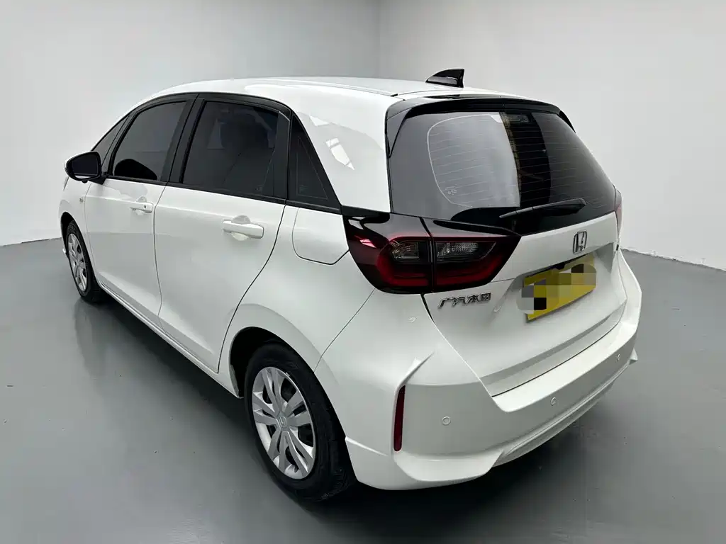 Honda Fit — фото 7