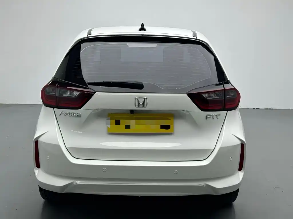 Honda Fit — фото 8