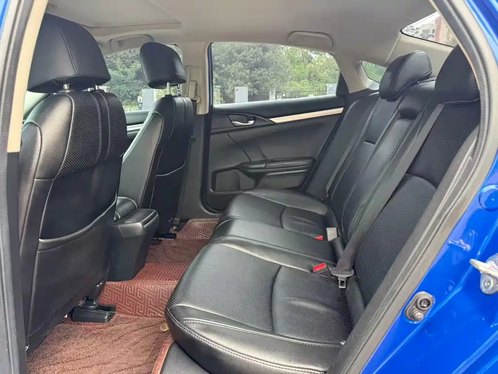 Honda Civic — фото 6