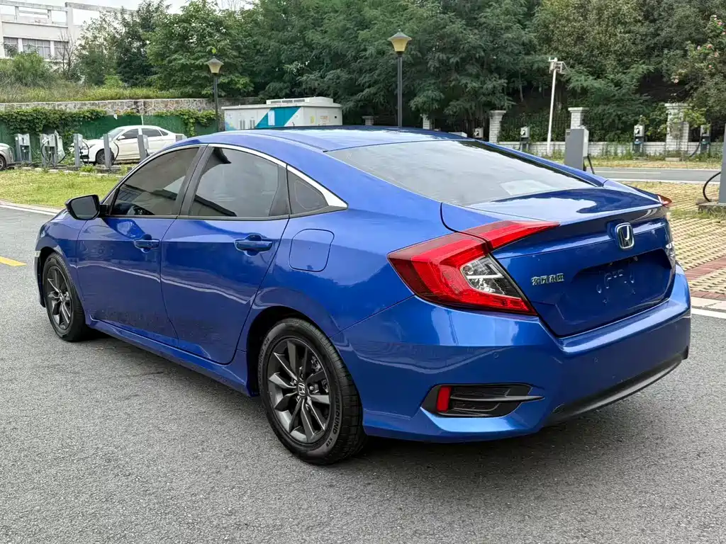 Honda Civic — фото 9