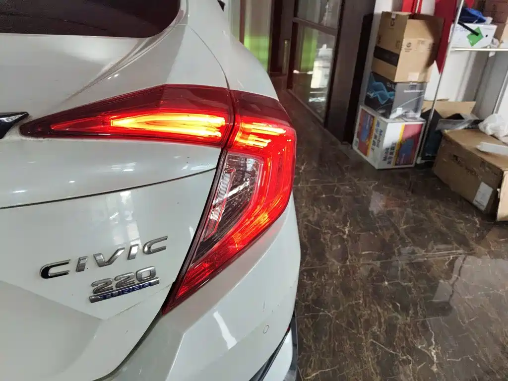 Honda Civic — фото 24