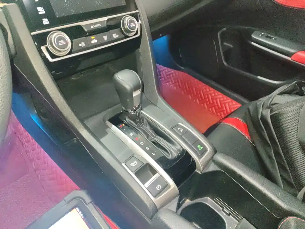 Honda Civic — фото 10