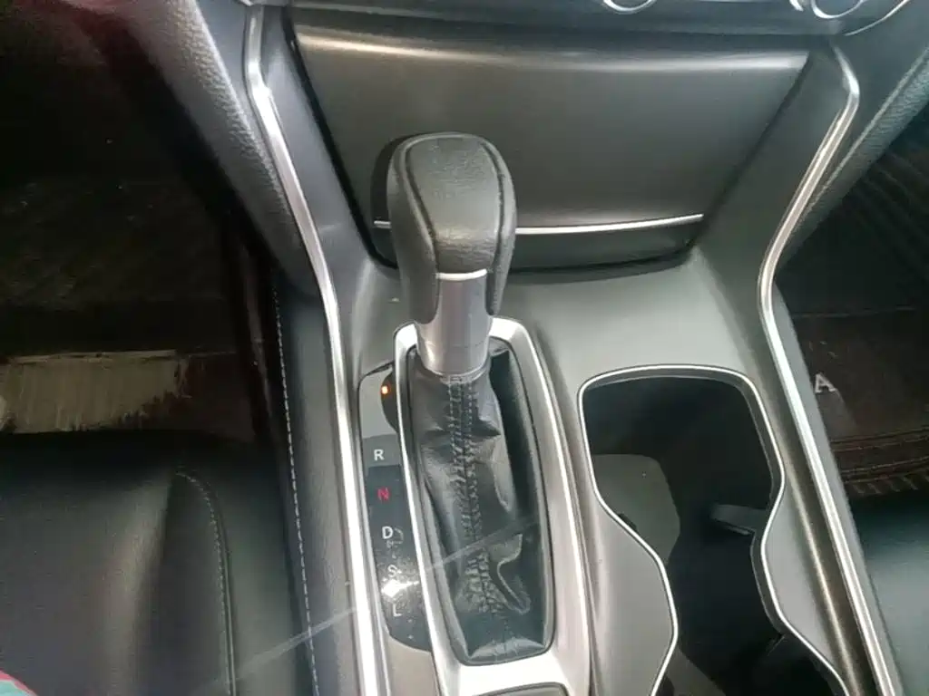 Honda Accord — фото 14