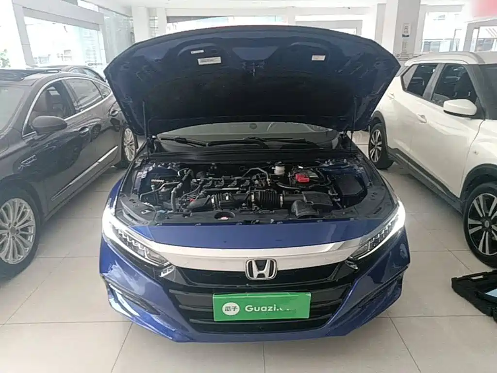 Honda Accord — фото 20