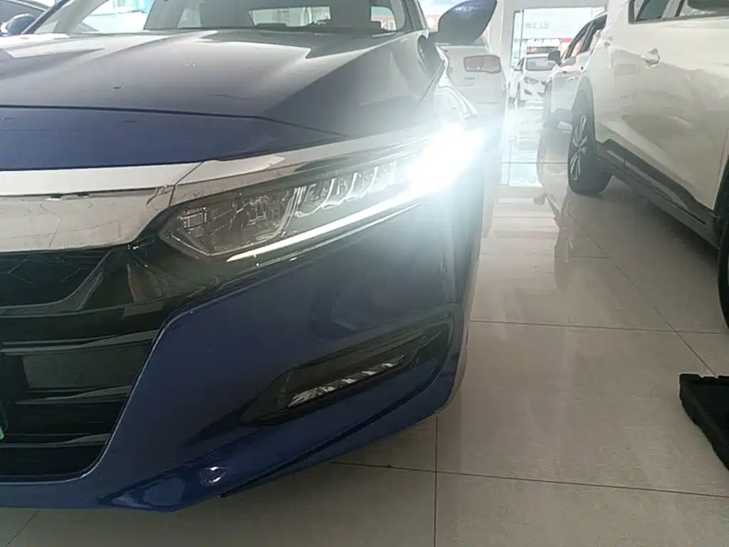Honda Accord — фото 24