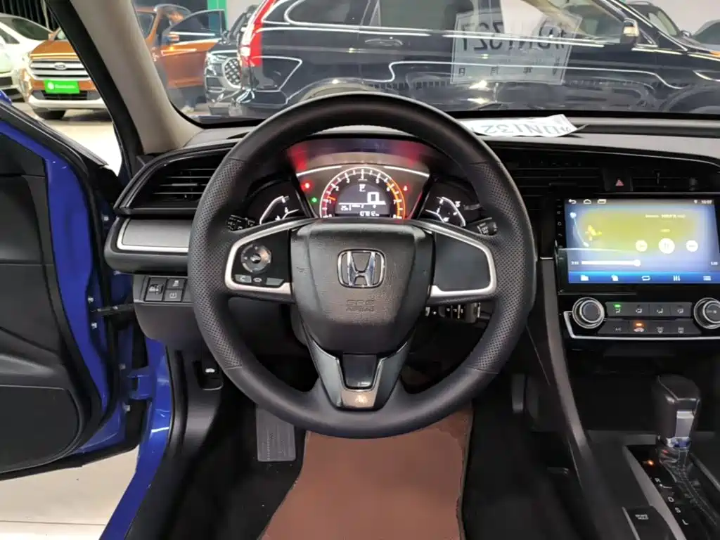 Honda Civic — фото 11