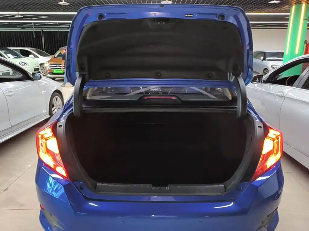 Honda Civic — фото 19