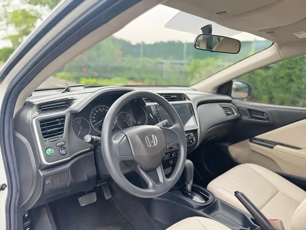Honda City — фото 11