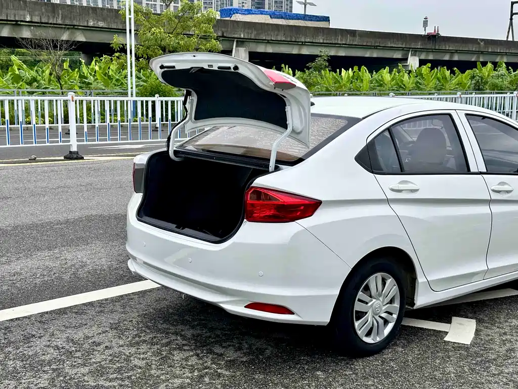 Honda City — фото 15