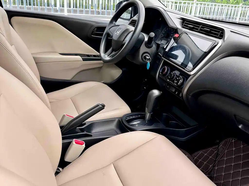 Honda City — фото 10