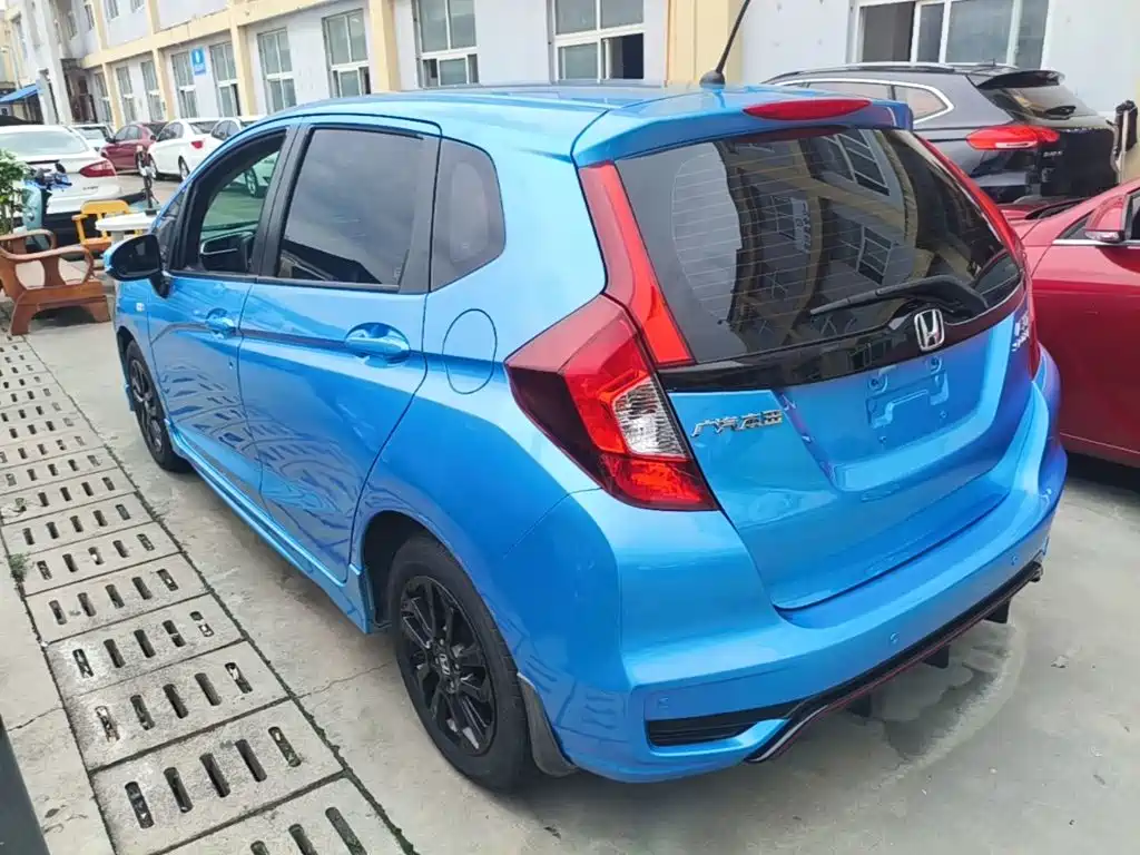 Honda Fit — фото 5