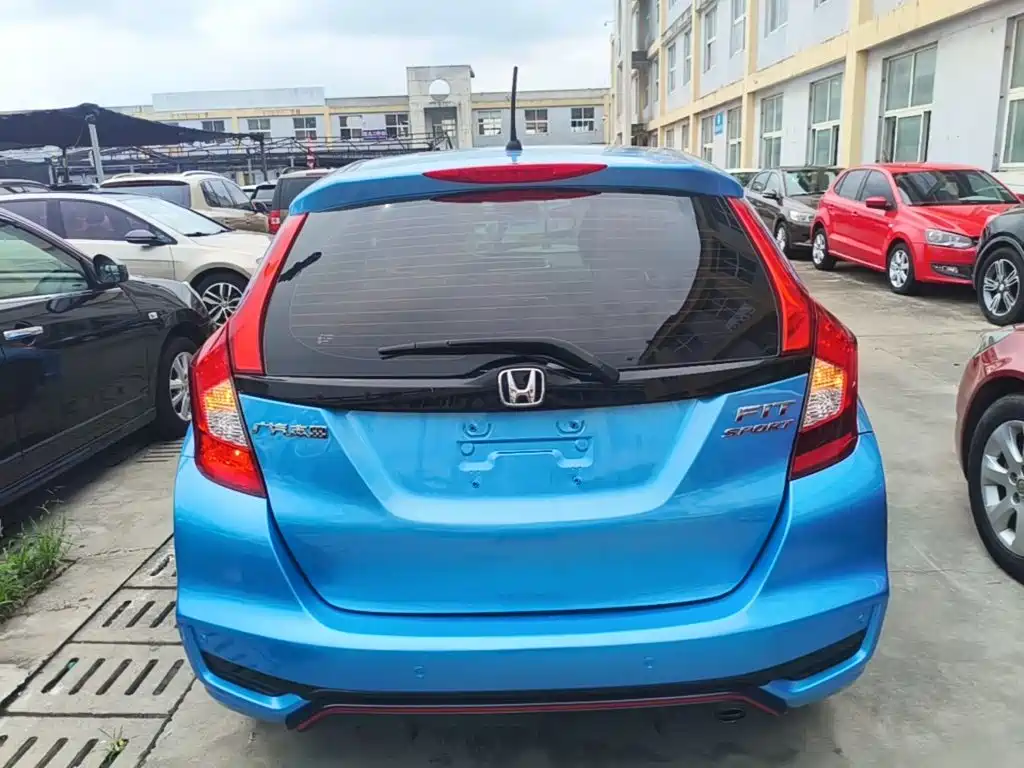 Honda Fit — фото 6