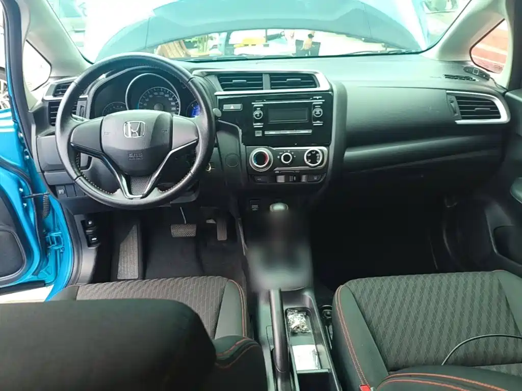 Honda Fit — фото 10