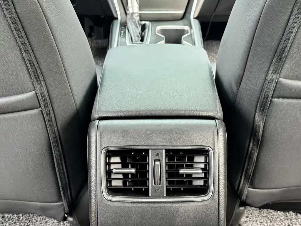 Honda Accord — фото 19