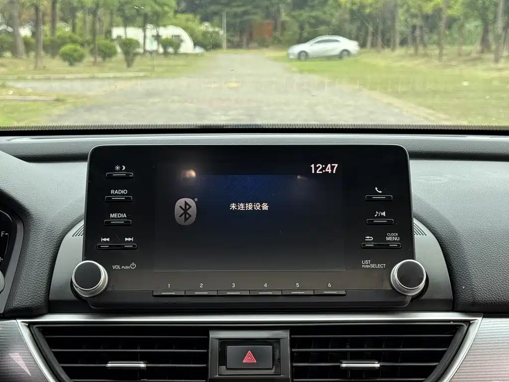 Honda Accord — фото 20