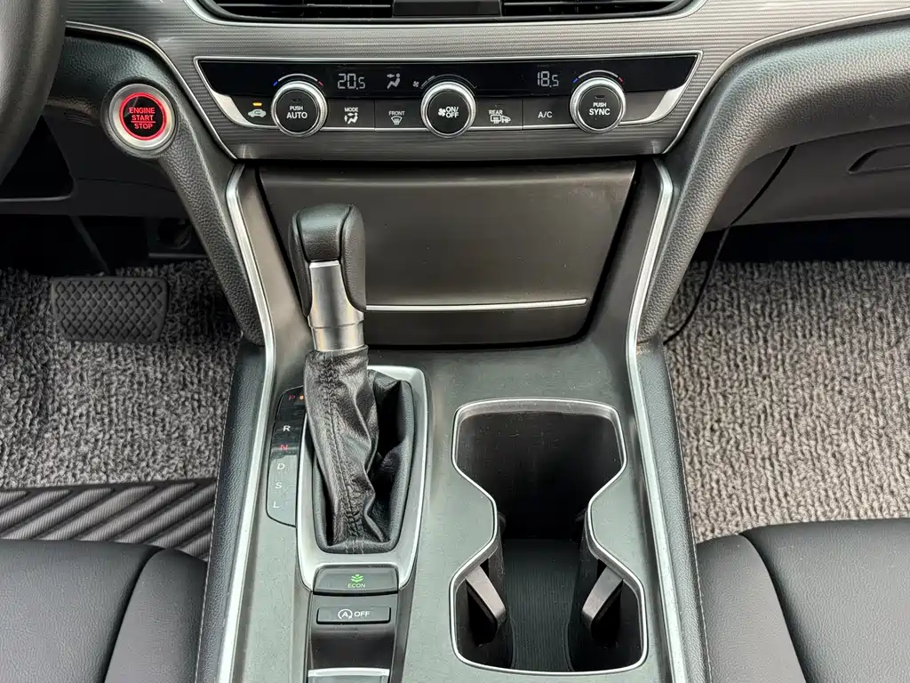 Honda Accord — фото 22