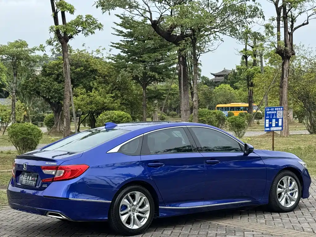 Honda Accord — фото 4
