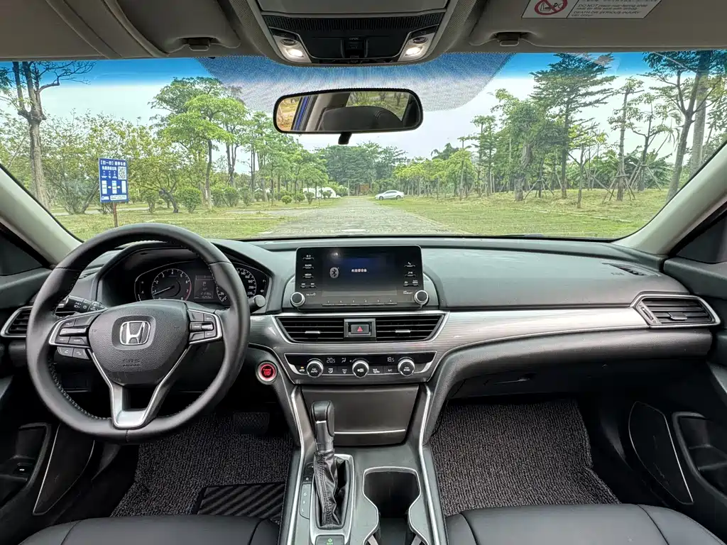 Honda Accord — фото 9