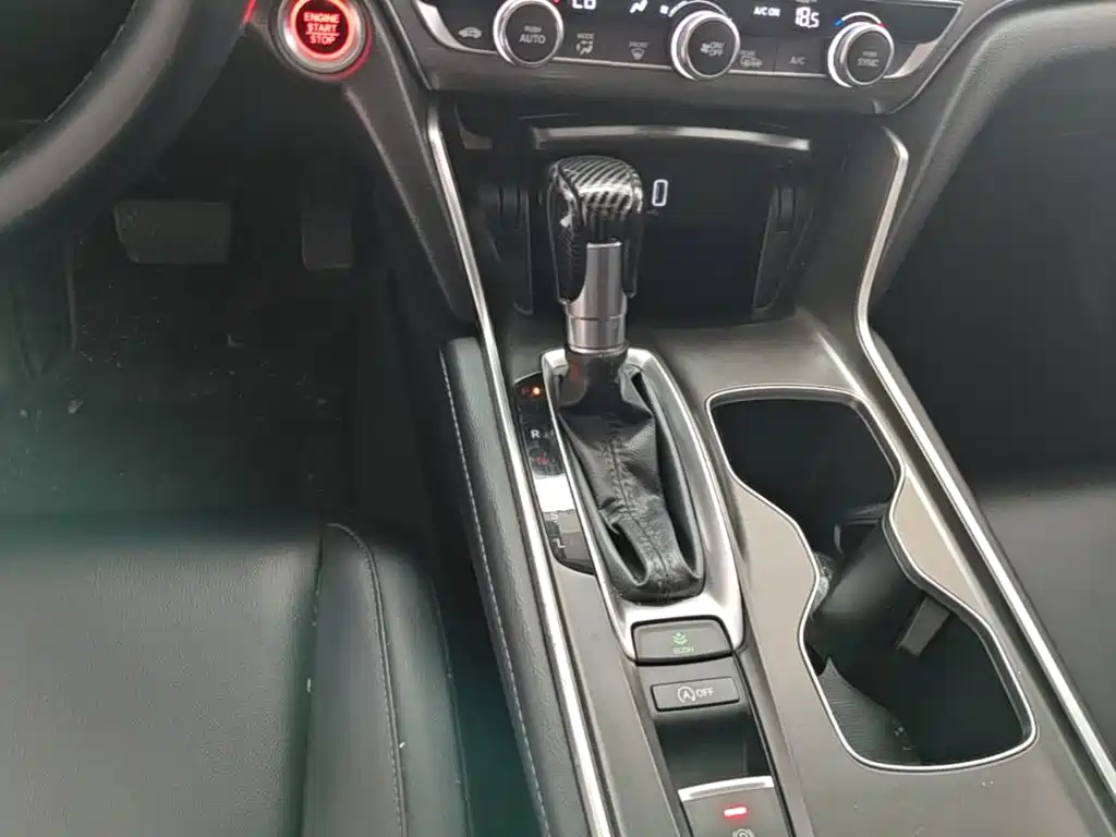 Honda Accord — фото 14