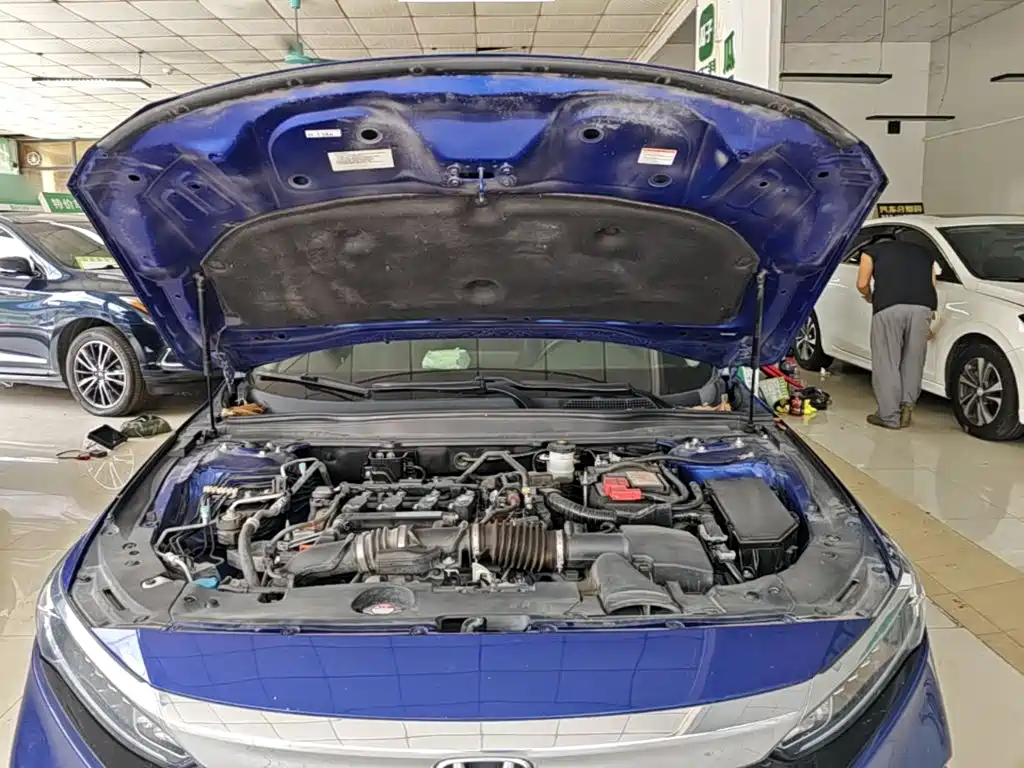 Honda Accord — фото 20