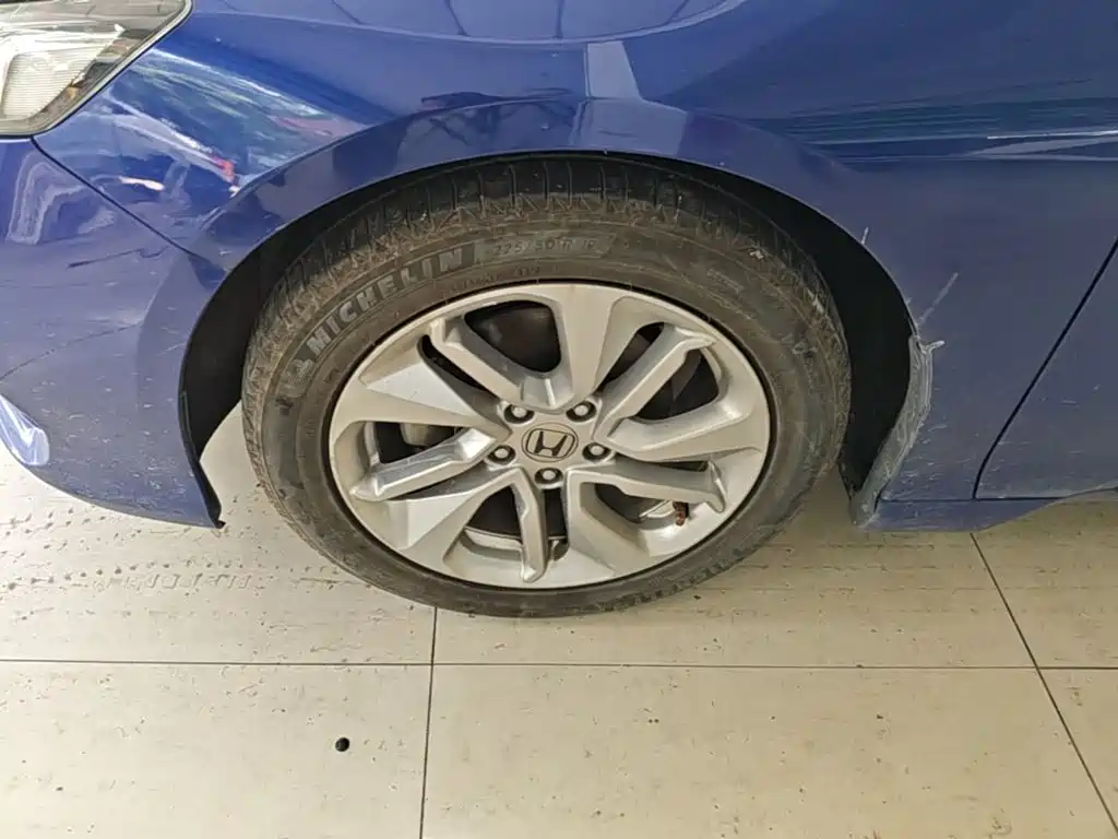 Honda Accord — фото 23