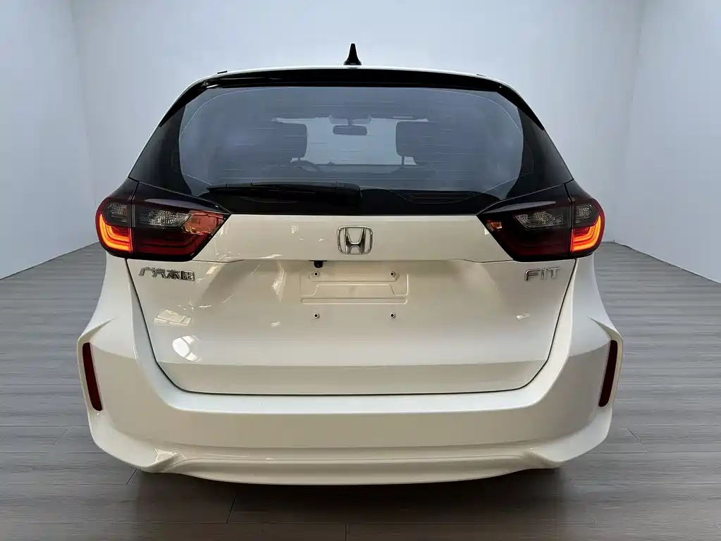 Honda Fit — фото 4