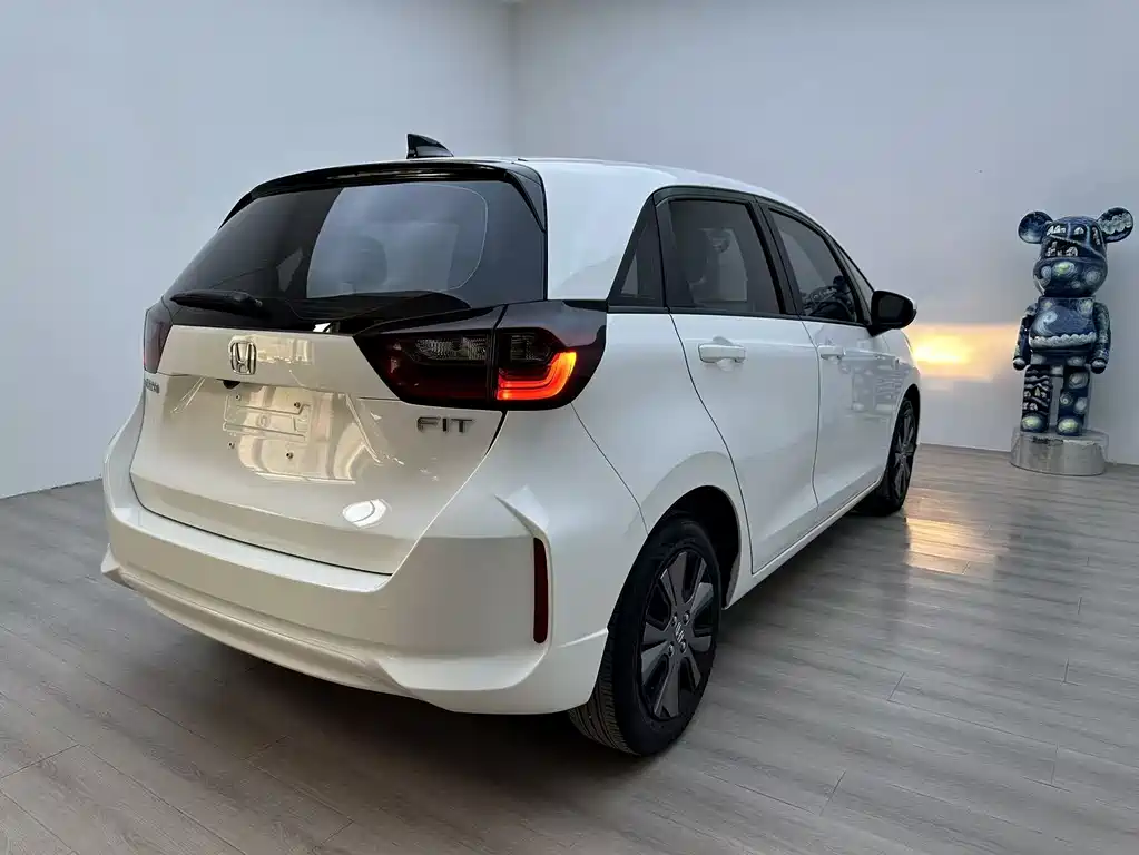 Honda Fit — фото 5