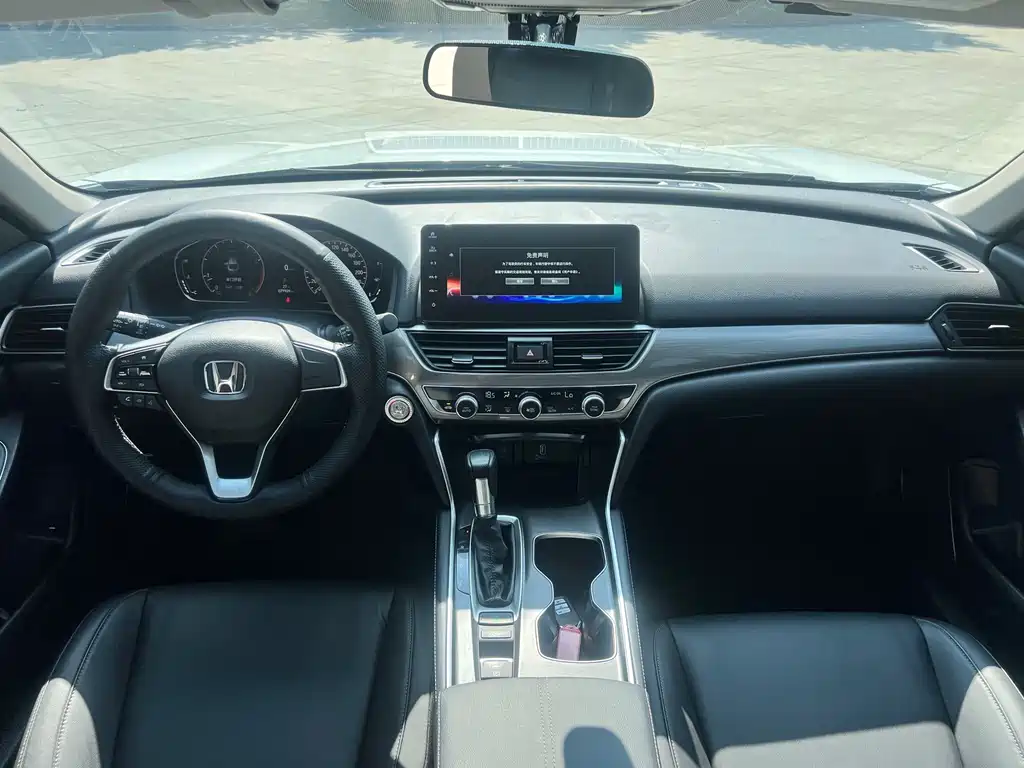 Honda Accord — фото 6