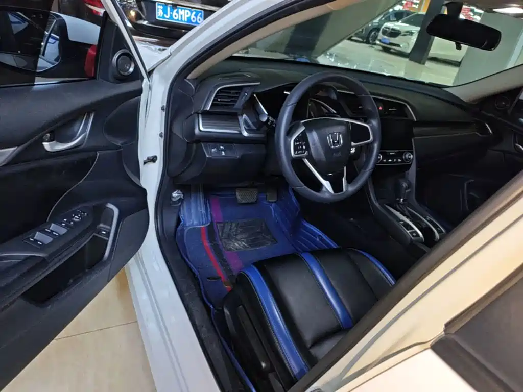 Honda Civic — фото 16